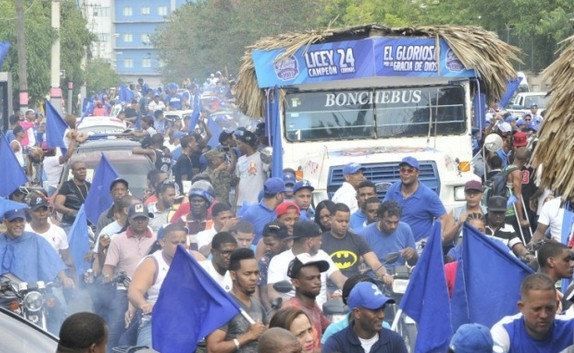 Licey realiza caravana del triunfo junto a su gran fanaticada